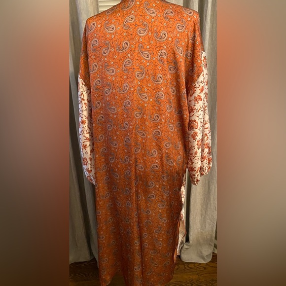 Lush Women's Floral Border Print Satin Long Open Kimono/Duster, Size L - Picture 6 of 8